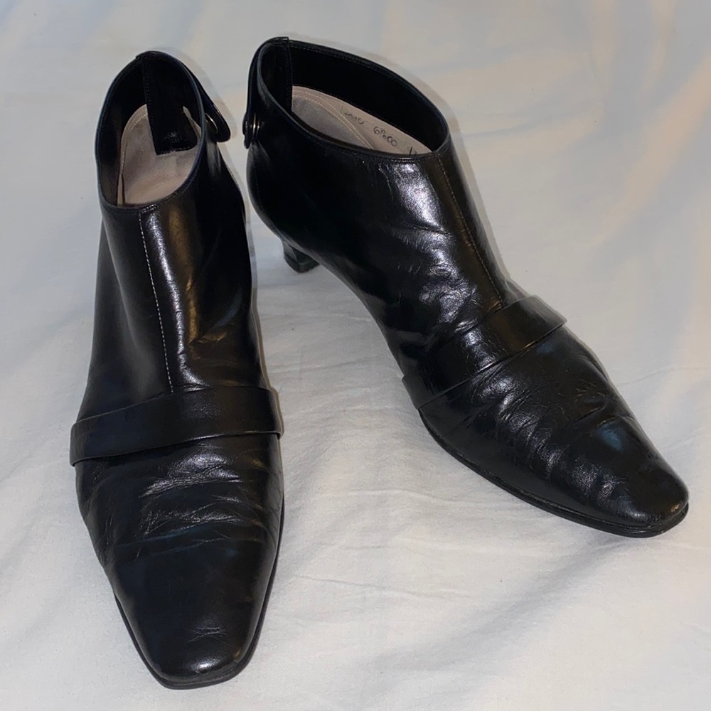 Vintage Louis Vuitton Black booties